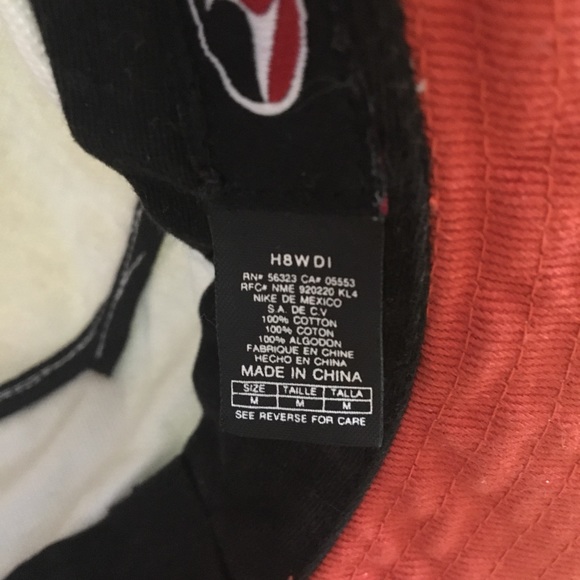 Nike bucket Hat - Picture 3 of 5